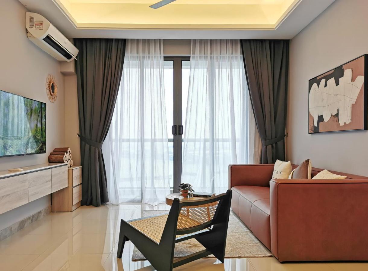 Yussy 2 Bedrooms Condo At R&F Princess Cove Johor Bahru Exterior foto